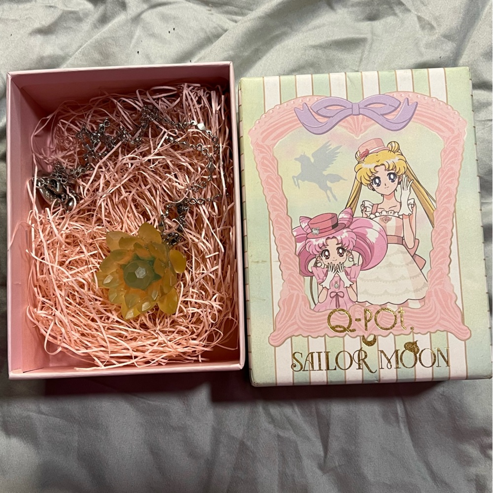 Sailor moon Moon 25th anniversary Q-pot necklace